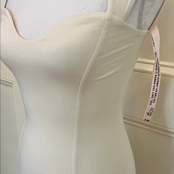 Oh Polly Cream Maxi Dress - Picture 6 of 11